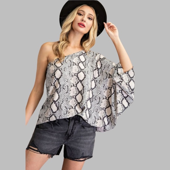 ee:some Tops - 🐆3/$15 NWT ee:some One shoulder snakeskin flowy women’s top